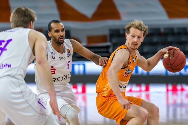 更要求运动 更要求运动