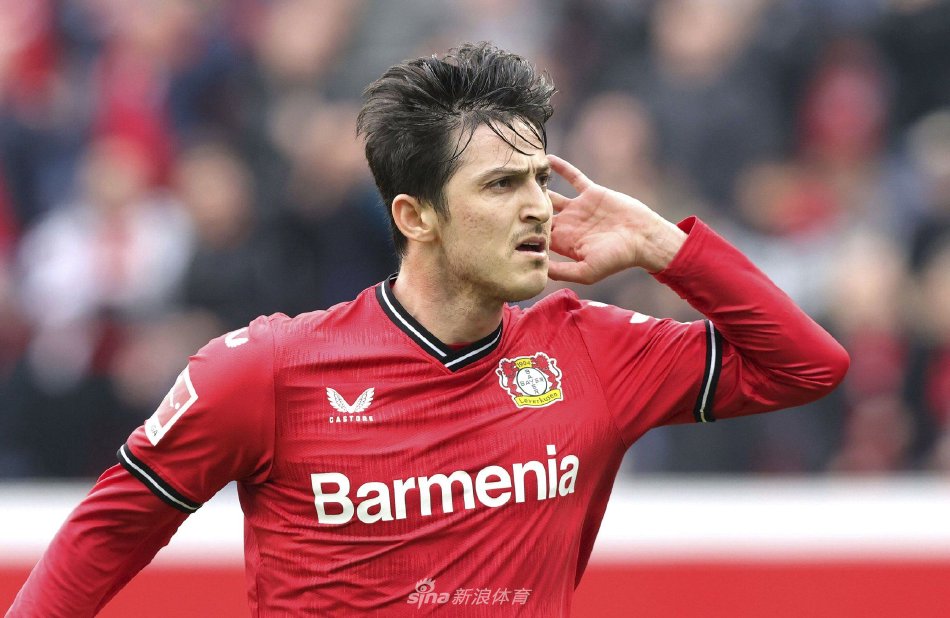 始终贯穿其 始终贯穿其