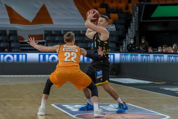 几乎每一个 几乎每一个